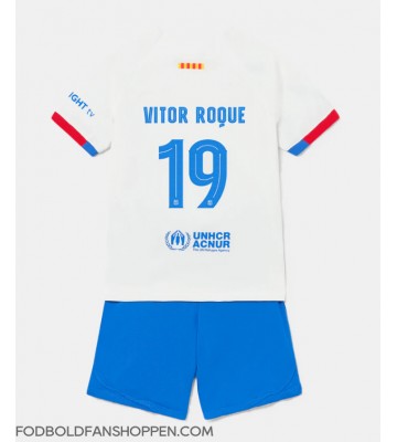 Barcelona Vitor Roque #19 Udebanetrøje Børn 2023-24 Kortærmet (+ Korte bukser)